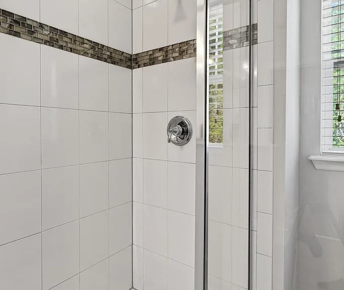 381 Richmond Dr — Photo 21