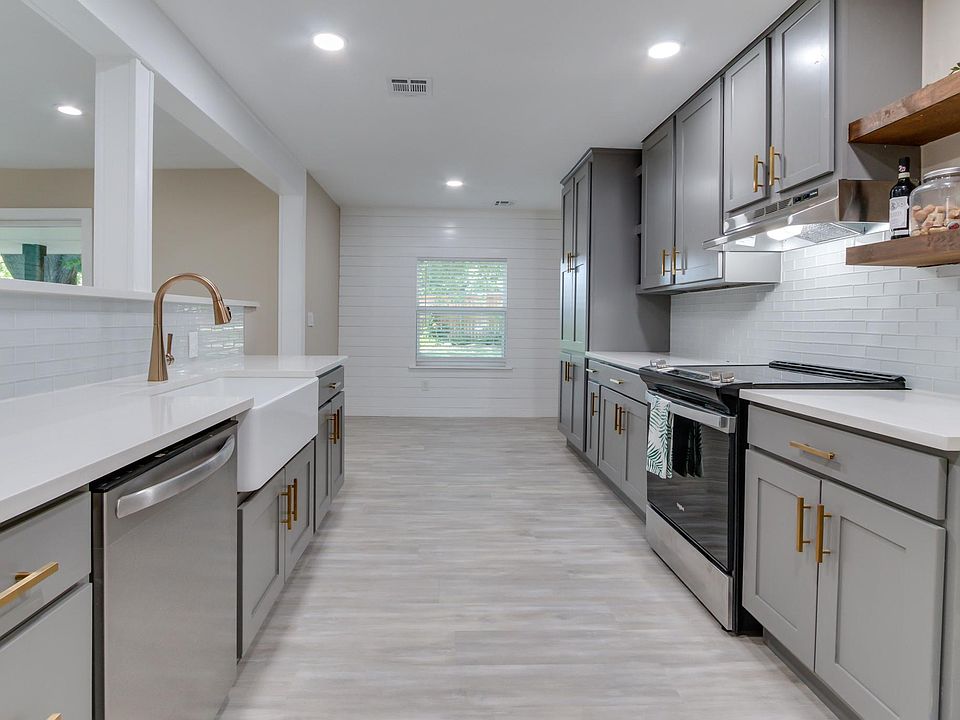 1st image of 3008 Robin Ridge Rd