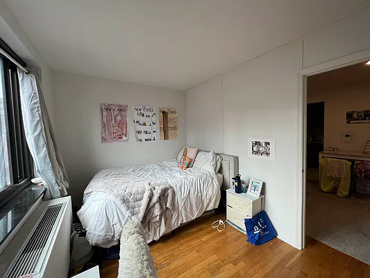 Rented by AZ REALTY NYC LLC | media 21