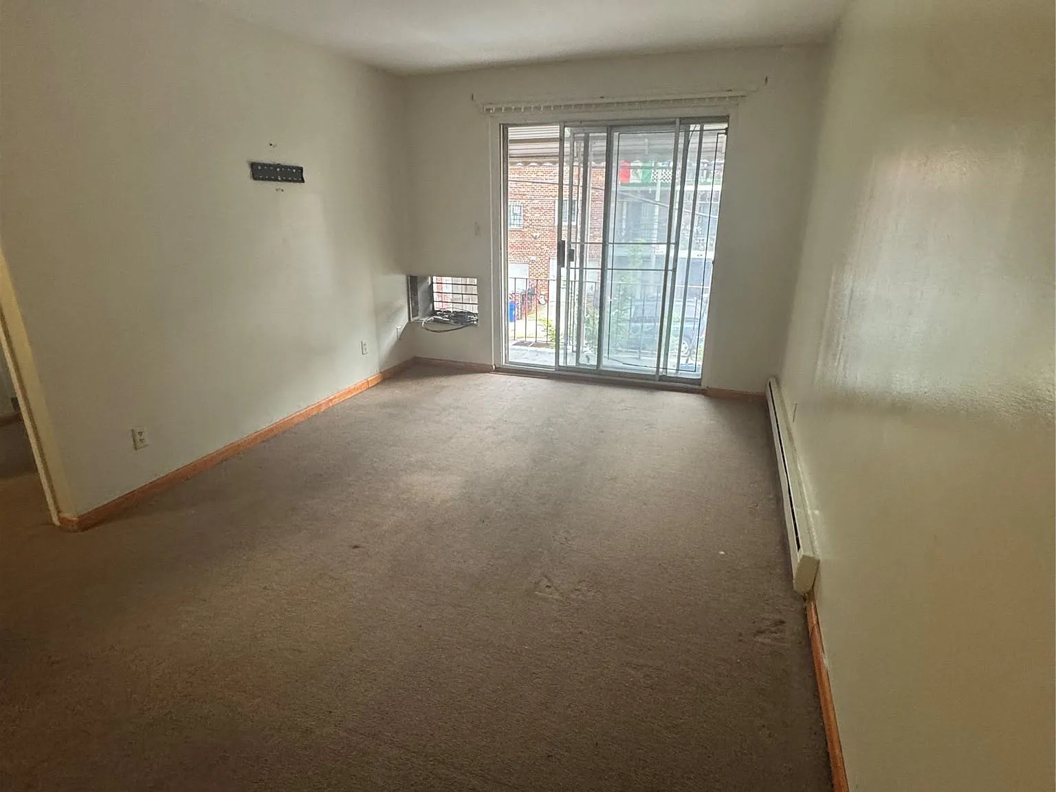 3 bed, 1.5 bath, 1800 sqft, $3,400 — Photo 4
