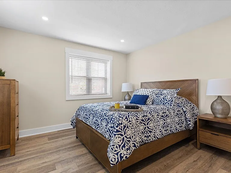 214 McCully St — Photo 16