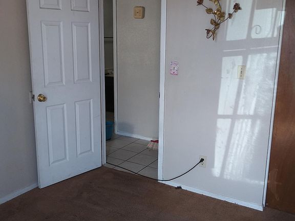 5th image of 3528 E Glen Dr #B