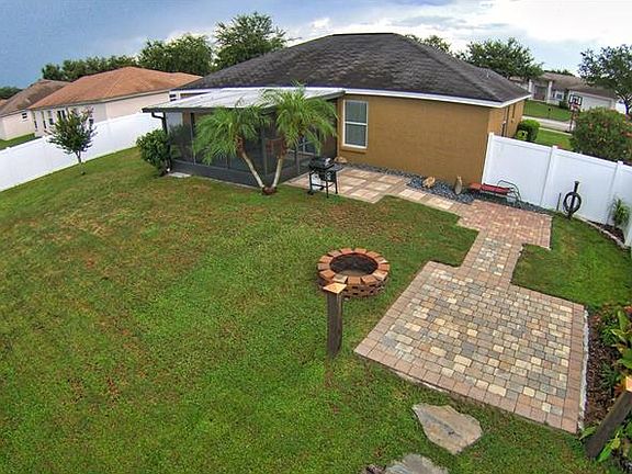 3rd image of 1515 Meadows Pond Dr