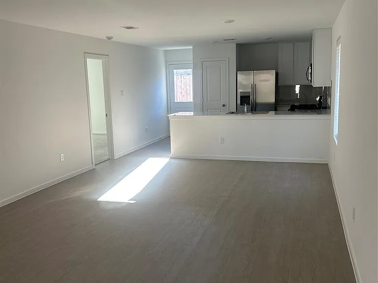28927 Texas Sparrow Ln — Photo 3