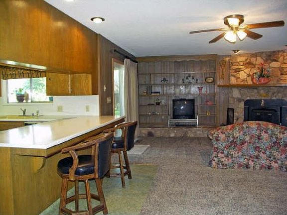2nd image of 234 6th St