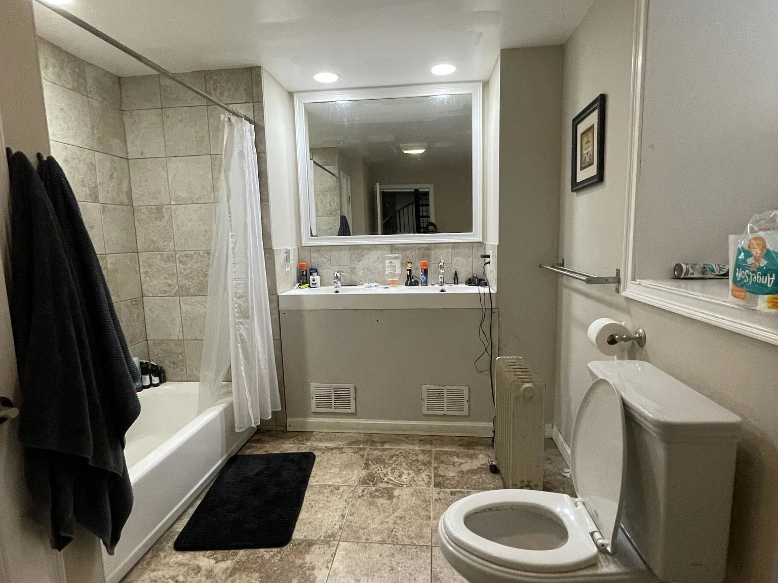72 Hillside St — Photo 3