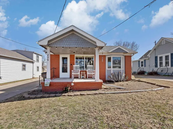 826 Old Main St, Newton, KS 67114