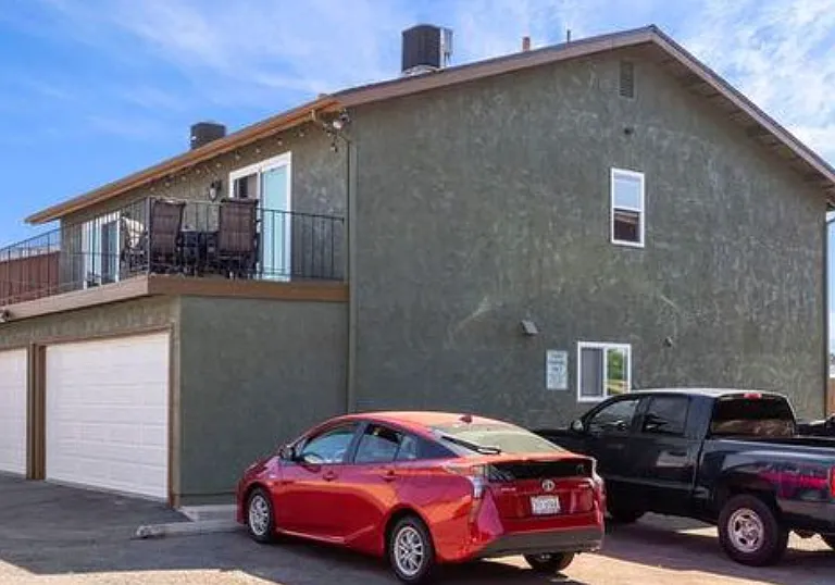 3083 Madison Ave — Photo 1
