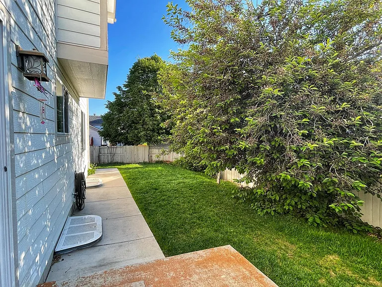 21837 E Alamo Ln — Photo 21