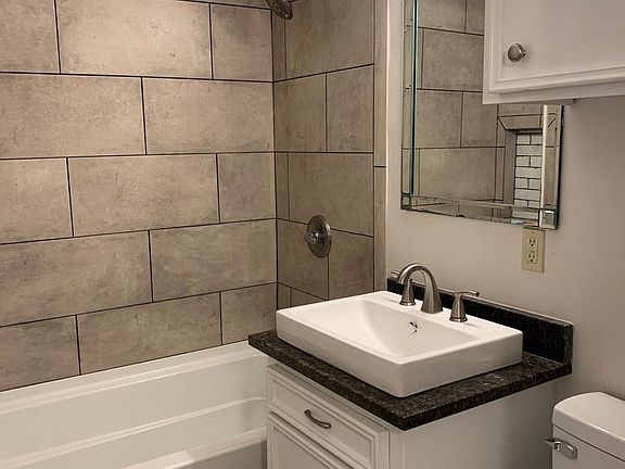 5th image of 305 Woodruff St