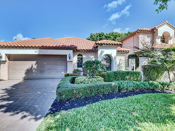 Home For Sale In Broken Sound Country Club