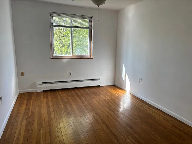 5 Albert Dr #10 — Photo 8