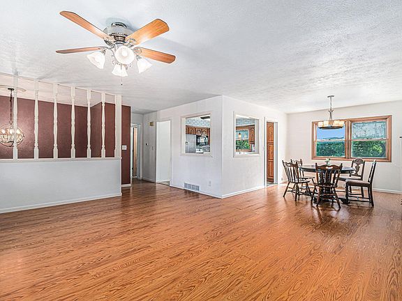 5th image of 26878 Dumbarton Ct