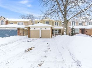 6145 Lariviere Cres, Ottawa, ON K1W1C6