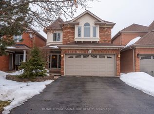 406 Hewitt Cir, Newmarket, ON L3X 2L8