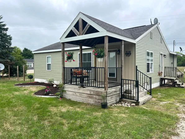 516 S Moorland Rd, Ravenna, MI 49451