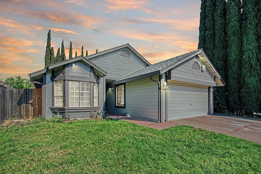 6309 Lochinvar Way photo 1