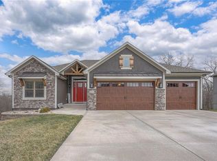 815 N Walnut St, Lone Jack, MO 64070