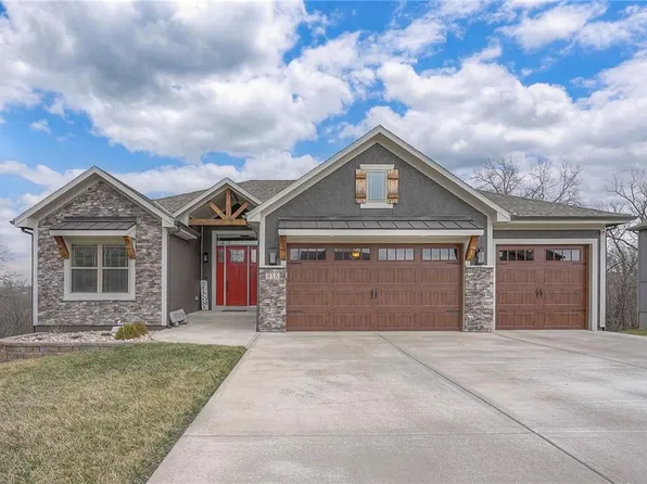 815 N Walnut St, Lone Jack, MO 64070