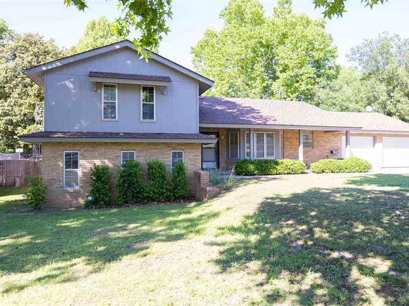2409 Hummingbird Ln, Ponca City, OK 74604