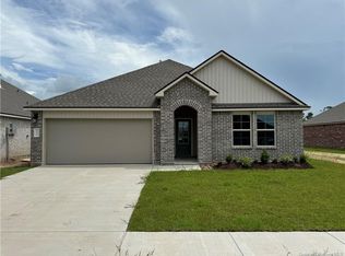 2224 Savannah View Dr, Lake Charles, LA 70607