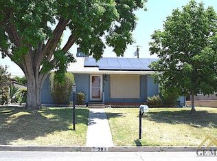 3011 Bucknell St, Bakersfield, CA 93305