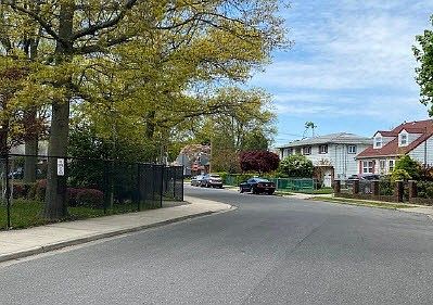 4th image of 203 Argyle Ave