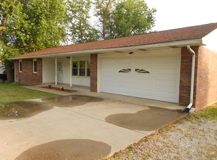 1862 Durkees Ferry Rd, West Terre Haute, IN 47885