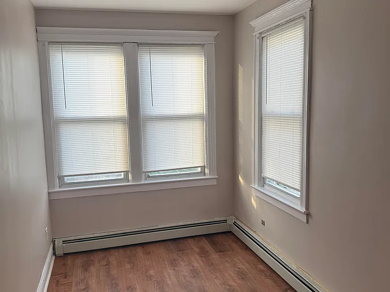 40 E 4th St #2 — Photo 9