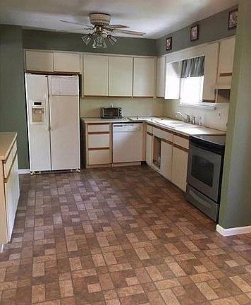 4th image of 46 Clinton Ave