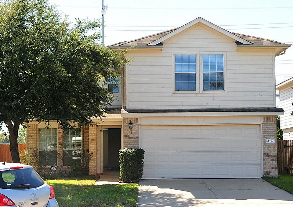 1st image of 13407 Bishop Way Dr