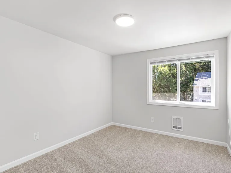Heron View Apartment Homes — Photo 46