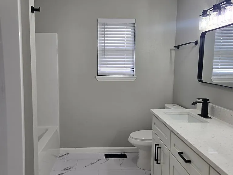803 Monterey Dr — Photo 15