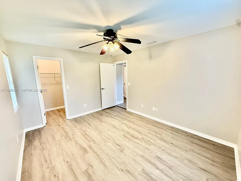 210 SW Voltair Ter — Photo 7