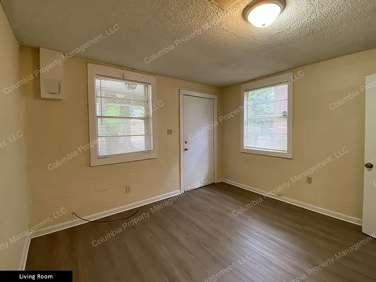 2529 Orr St — Photo 8