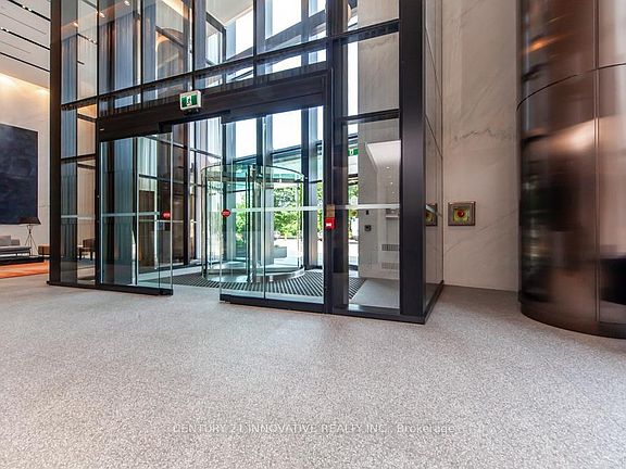 5th image of 585 Bloor St E #2924