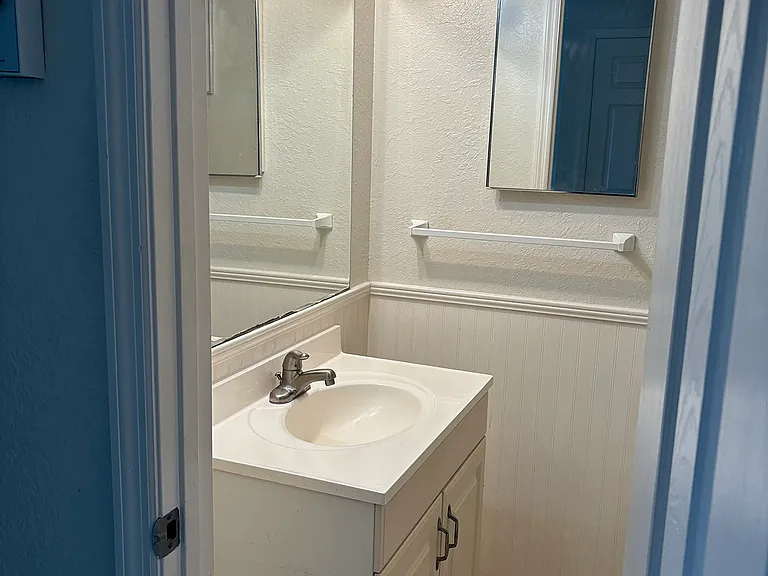 3014 Avenue C #1 — Photo 9