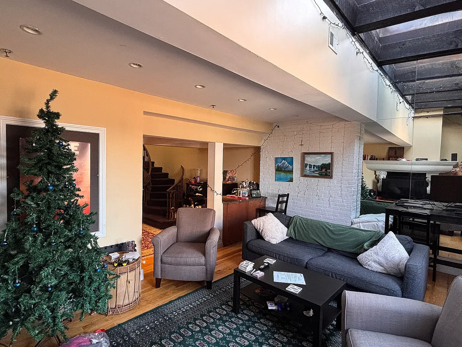 3 bed, 9999 sqft, $5,500 — Photo 4