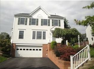 128 Trotwood Dr, Canonsburg, PA 15317