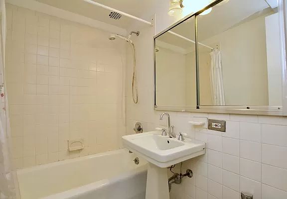 4th image of 25 Tudor City Pl APT 718