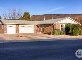 1678 W Green Valley Ln, St George, UT 84770