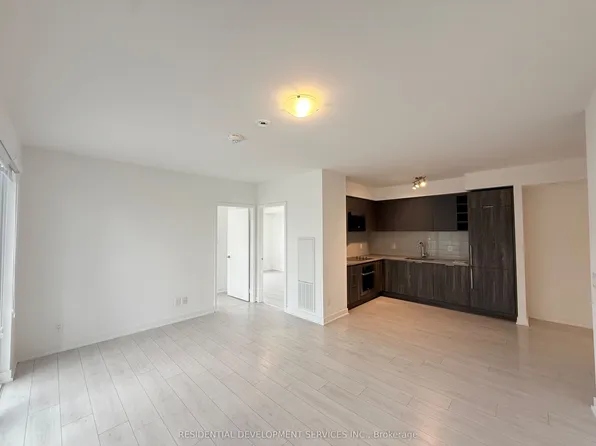 2033 Kennedy Rd #321, Toronto, ON M1T 0B9