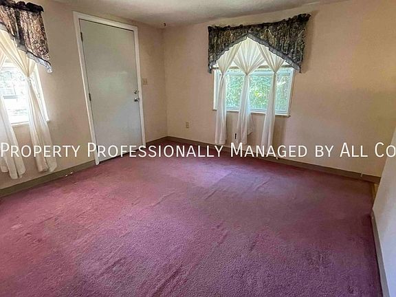 3rd image of 2430 Tanglewood St APT 5