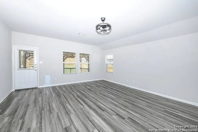 31661 Nimbus Dr — Photo 9