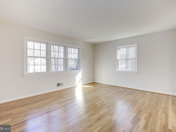 5th image of 12018 Devilwood Dr