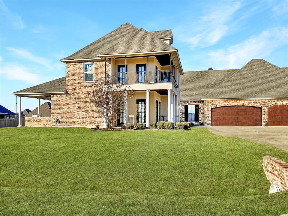 2nd image of 103 Donna Ln