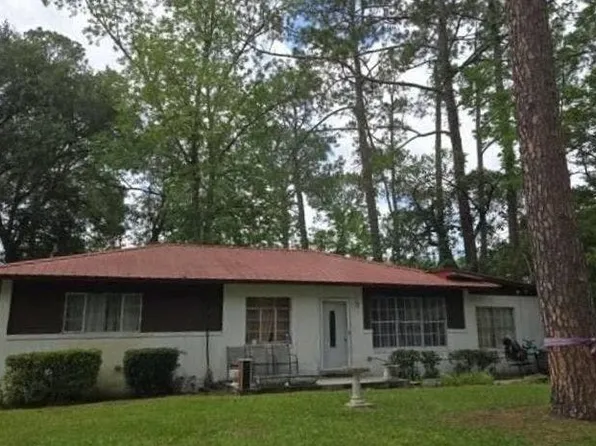 821 Cedar St, Waycross, GA 31501