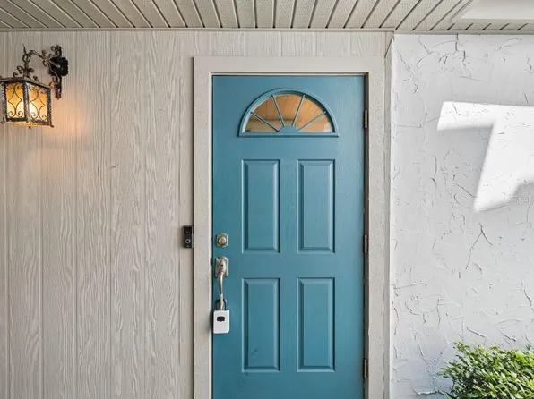 500 Park Blvd S APT 24, Venice, FL 34285