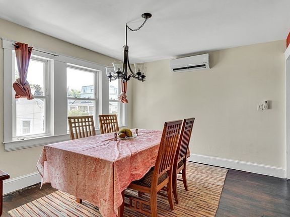 2nd image of 220 Woodside Ave #2