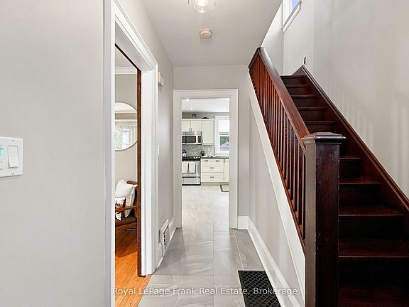 5th image of 44 McLaughlin Blvd